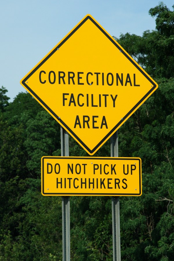 funny-signs-hitchikers